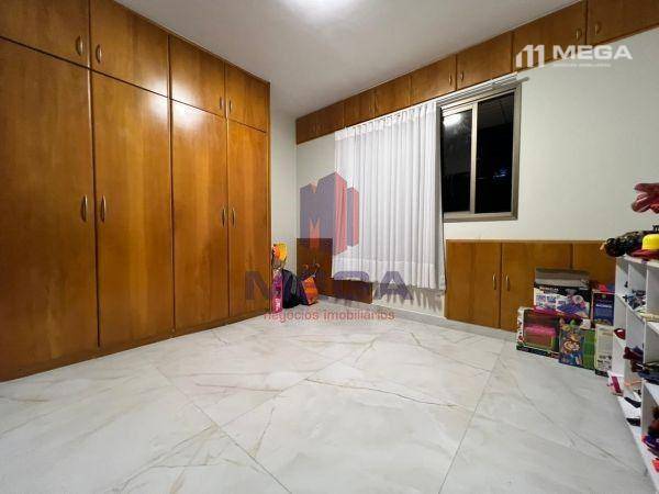 Apartamento à venda com 4 quartos, 150m² - Foto 10