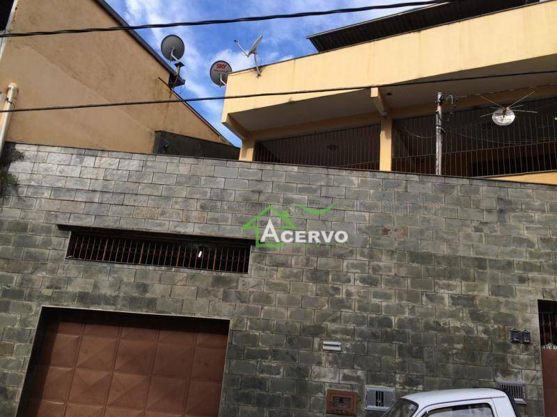 Sobrado à venda com 3 quartos, 132m² - Foto 1