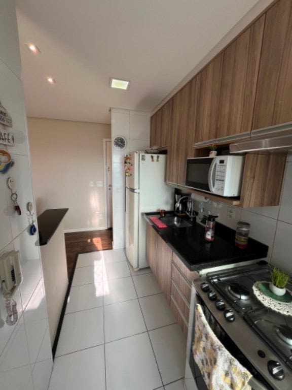 Apartamento à venda com 2 quartos, 68m² - Foto 11