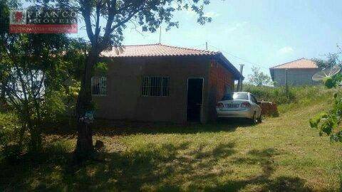 Chácara à venda com 2 quartos, 70m² - Foto 9
