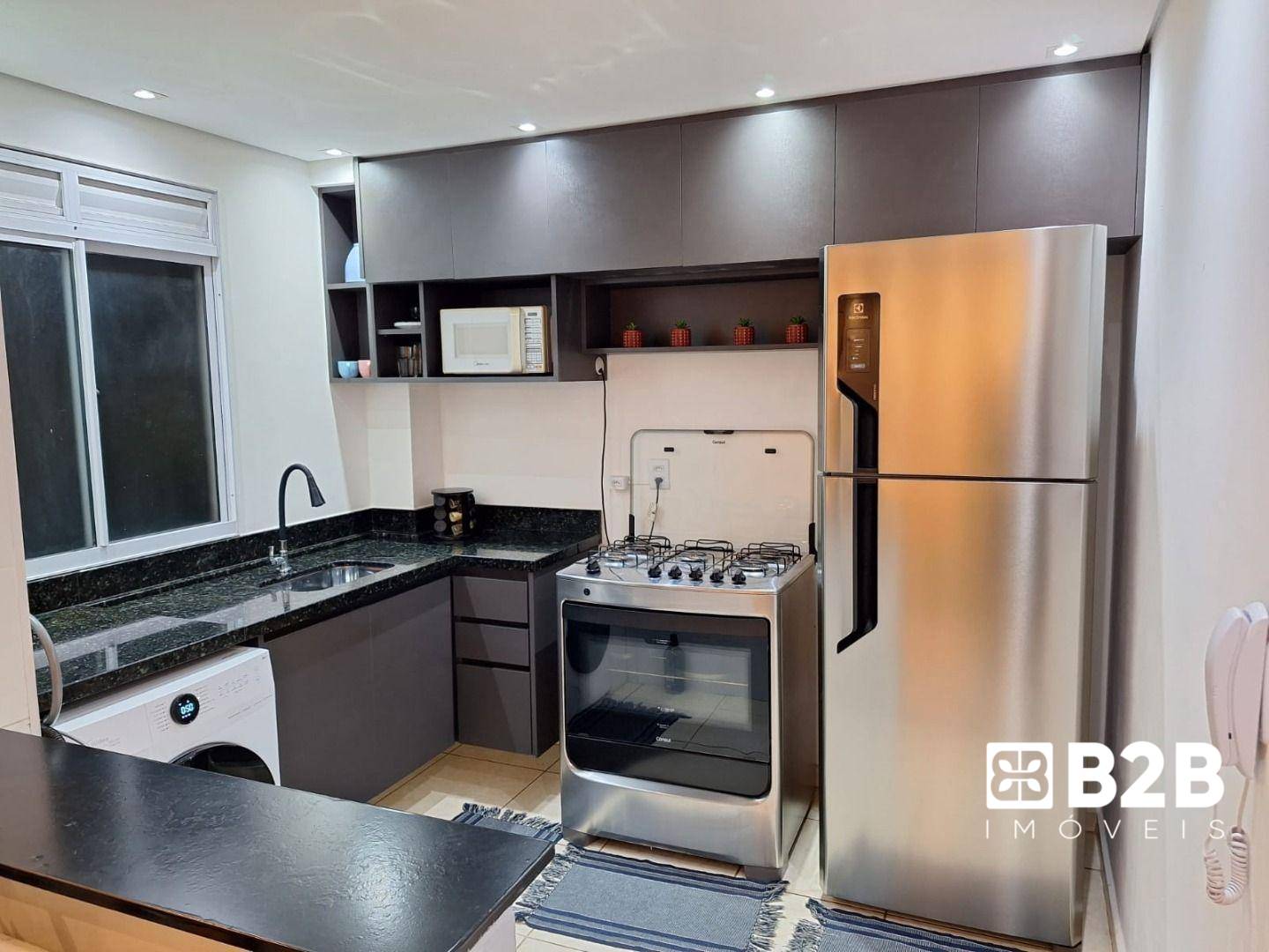 Apartamento à venda com 2 quartos, 45m² - Foto 2