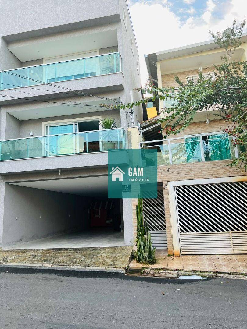 Sobrado à venda com 3 quartos, 320m² - Foto 1