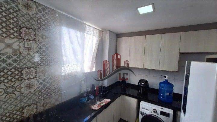 Apartamento para alugar com 2 quartos, 49m² - Foto 9