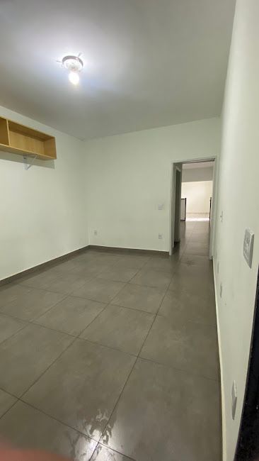 Casa para alugar com 2 quartos, 140m² - Foto 3