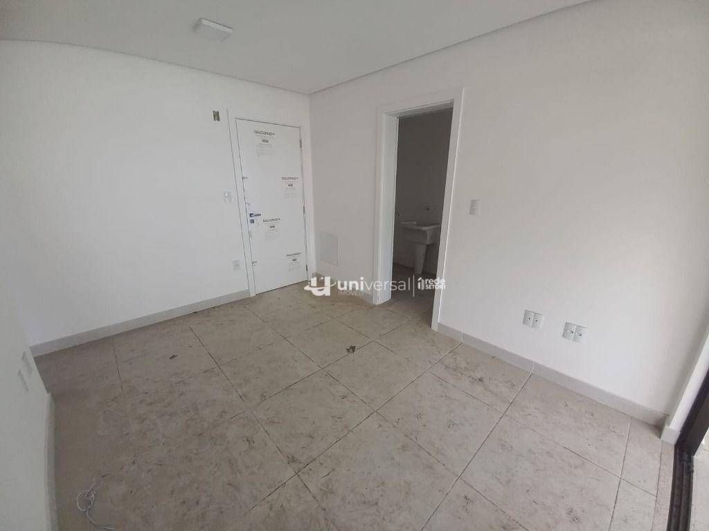 Apartamento para alugar com 2 quartos, 70m² - Foto 8