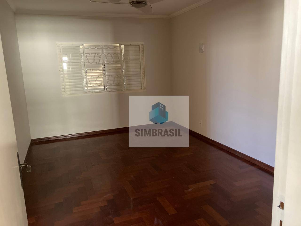 Casa à venda com 3 quartos, 264m² - Foto 14