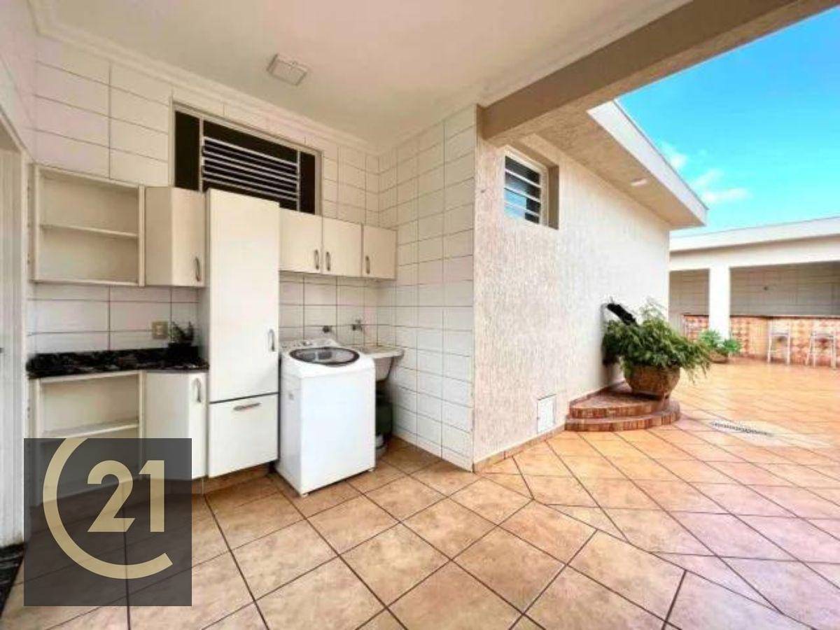 Casa à venda com 4 quartos, 220m² - Foto 8