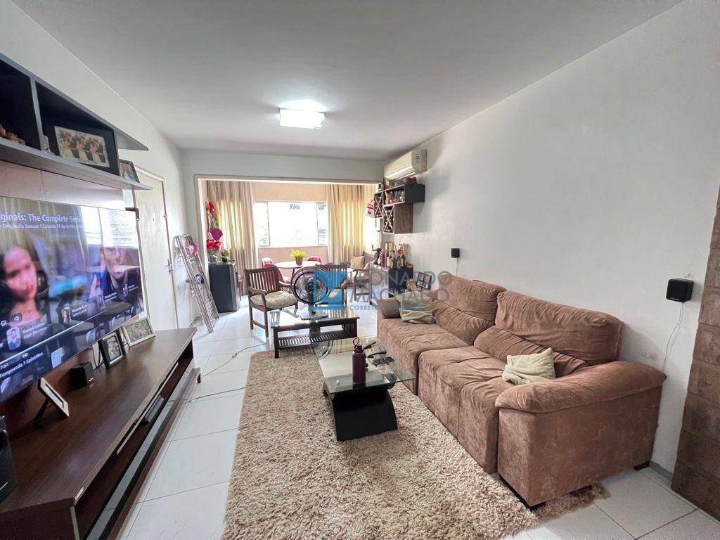 Apartamento à venda com 3 quartos, 160m² - Foto 3