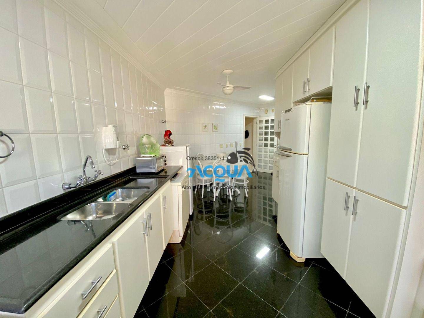 Apartamento à venda com 3 quartos, 170m² - Foto 4