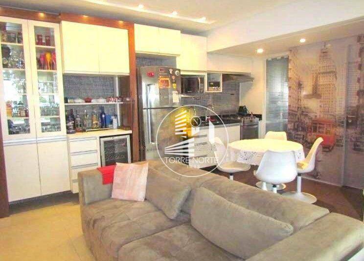 Apartamento à venda com 2 quartos, 70m² - Foto 4