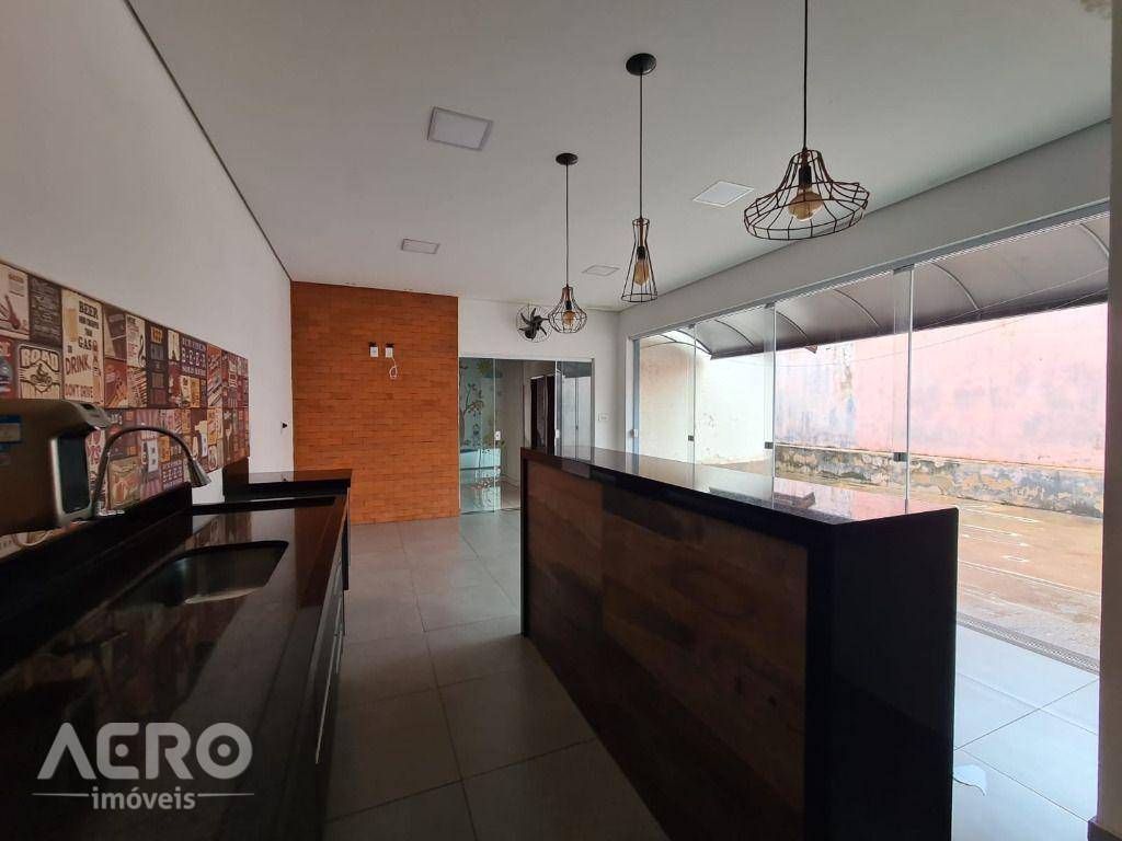 Casa à venda com 2 quartos, 155m² - Foto 2