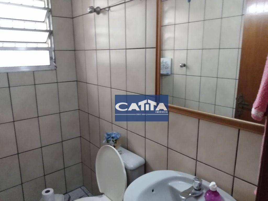 Casa à venda com 6 quartos, 220m² - Foto 11