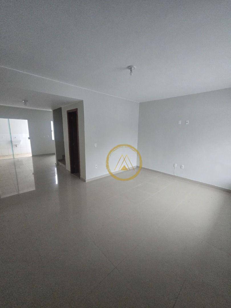 Casa à venda e aluguel com 3 quartos, 110m² - Foto 5