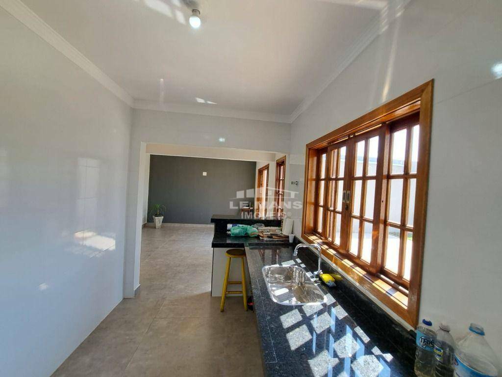 Casa à venda com 2 quartos, 75m² - Foto 8