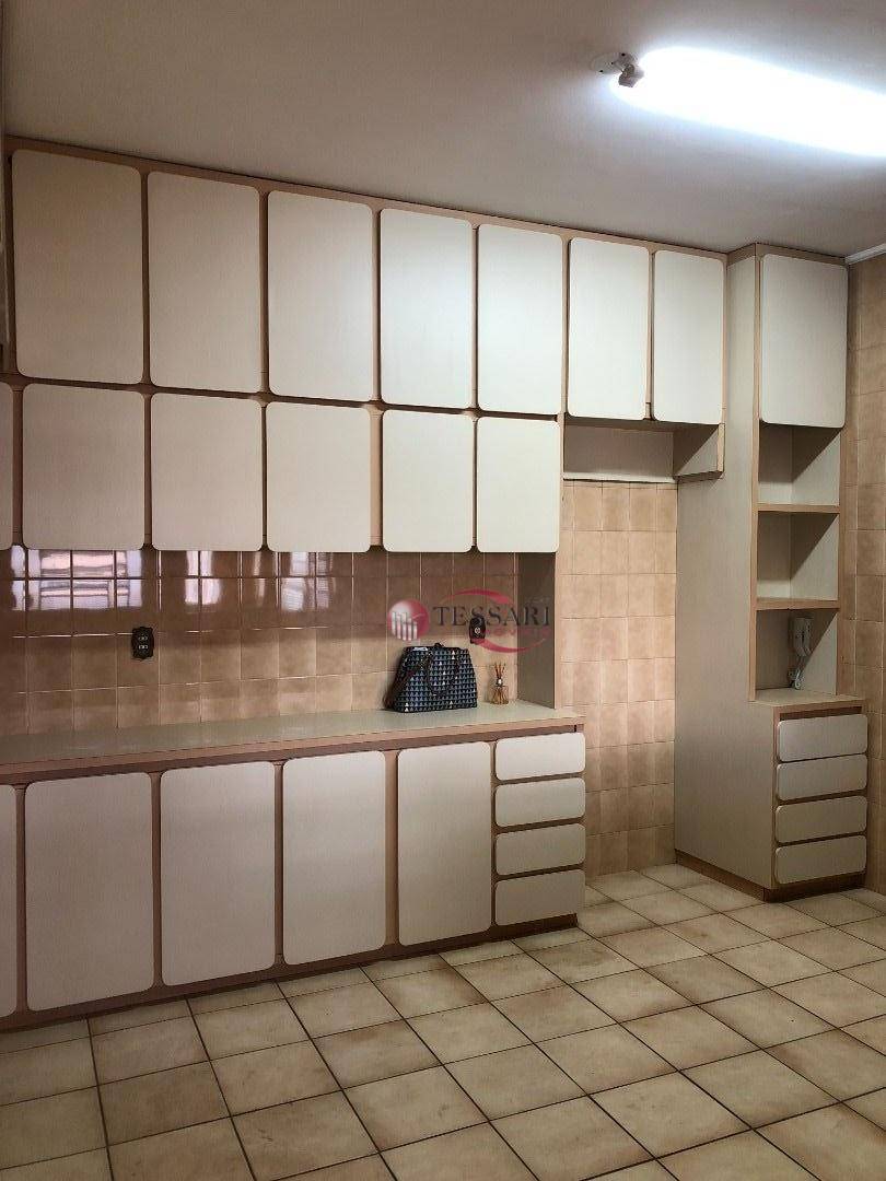 Apartamento à venda com 3 quartos, 140m² - Foto 10