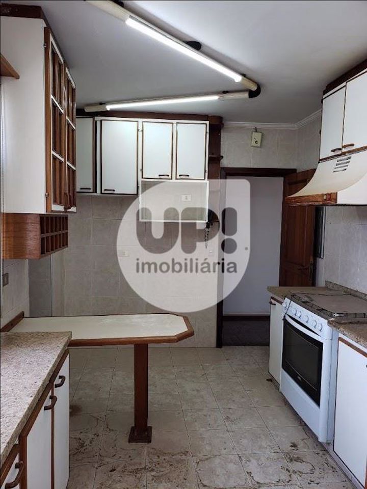 Apartamento à venda com 3 quartos, 157m² - Foto 3