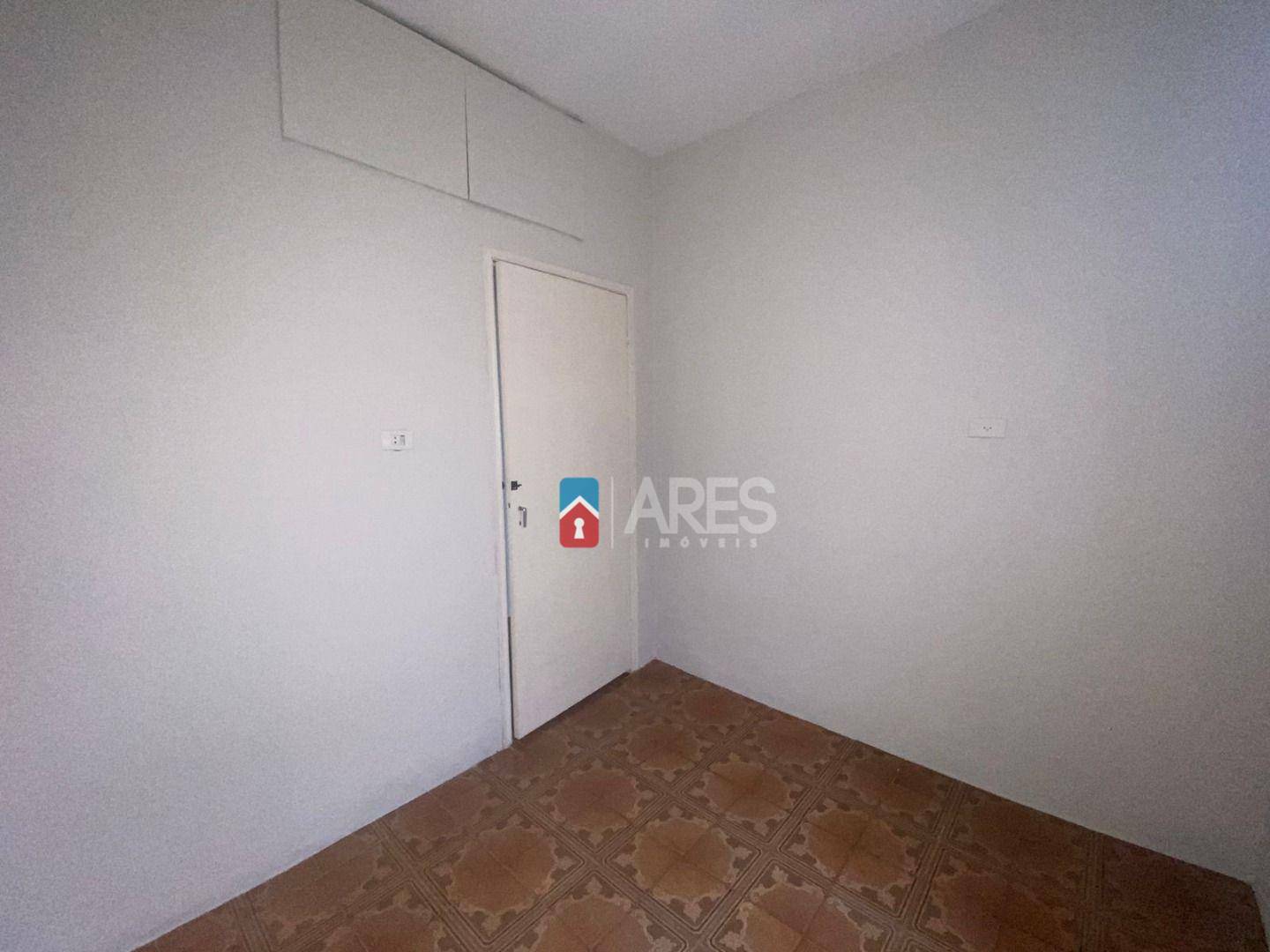 Casa à venda com 2 quartos, 88m² - Foto 5