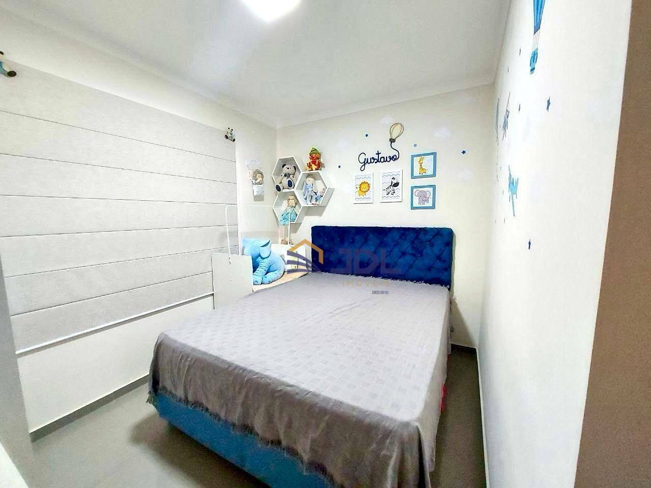 Casa à venda com 2 quartos, 68m² - Foto 11