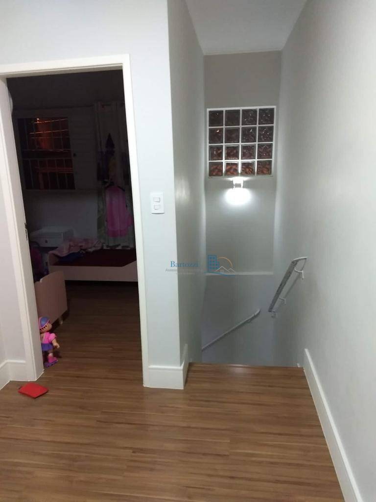 Sobrado à venda com 3 quartos, 200M2 - Foto 7