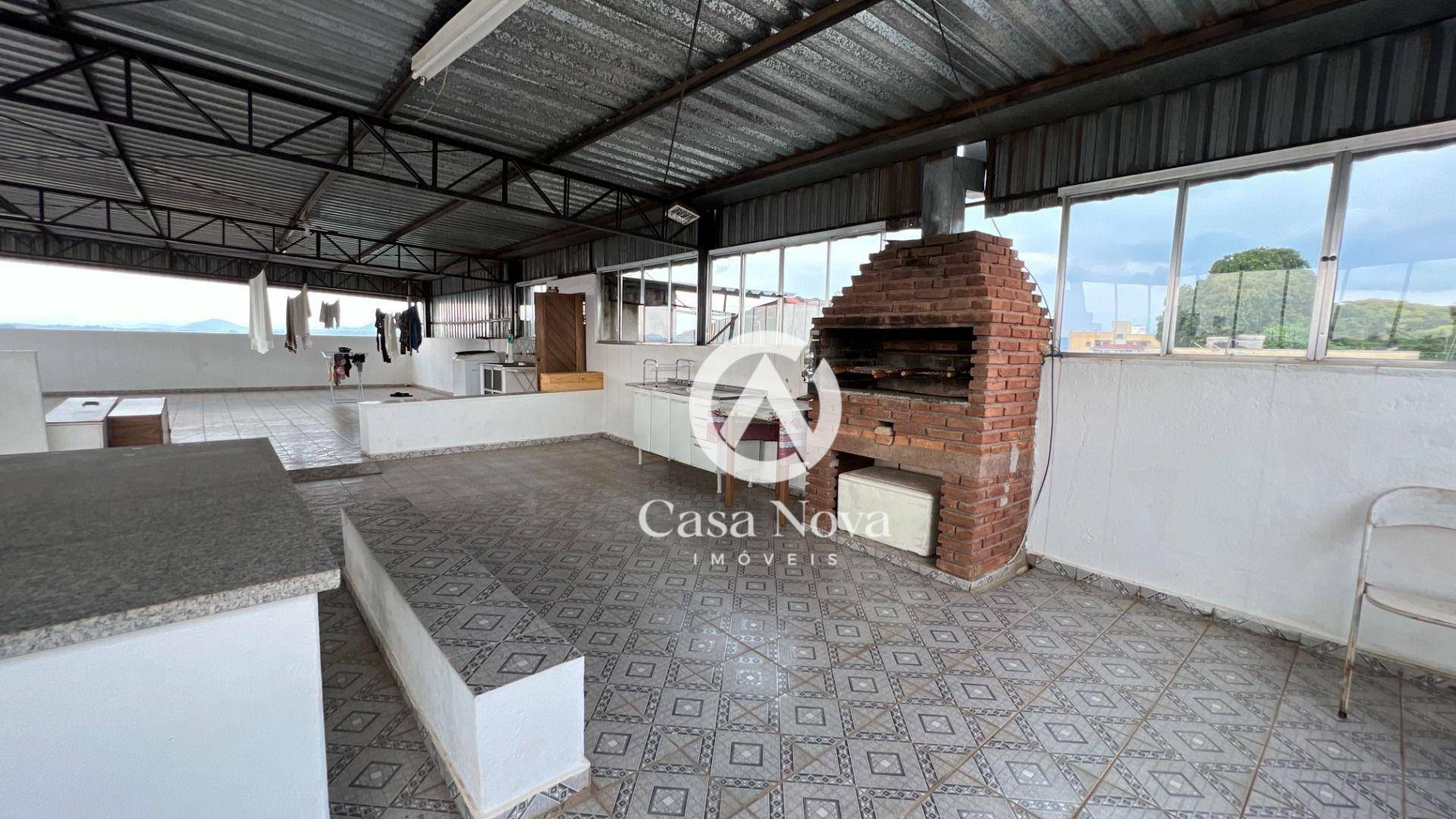 Casa à venda com 3 quartos, 410m² - Foto 4