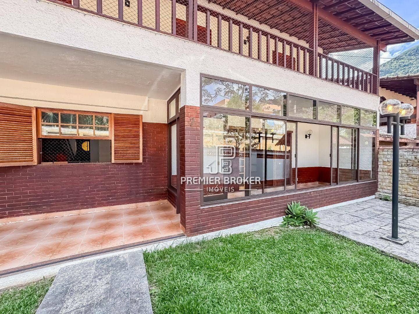 Casa de Condomínio à venda com 4 quartos, 250m² - Foto 2