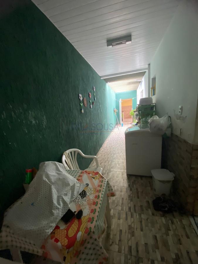 Casa à venda com 3 quartos, 100m² - Foto 5