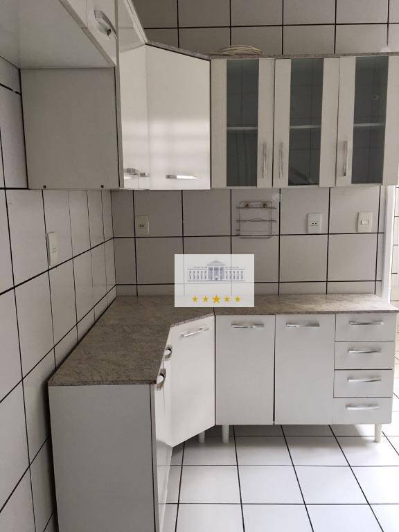 Apartamento à venda com 2 quartos, 56m² - Foto 2