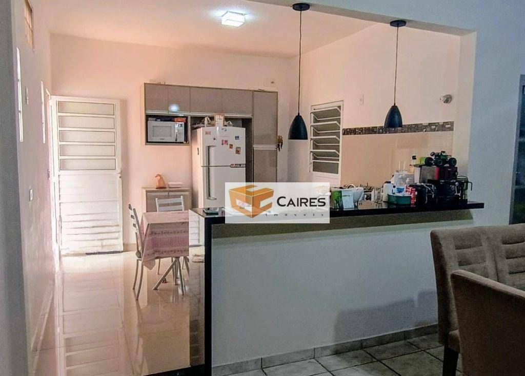 Casa à venda com 4 quartos, 190m² - Foto 1