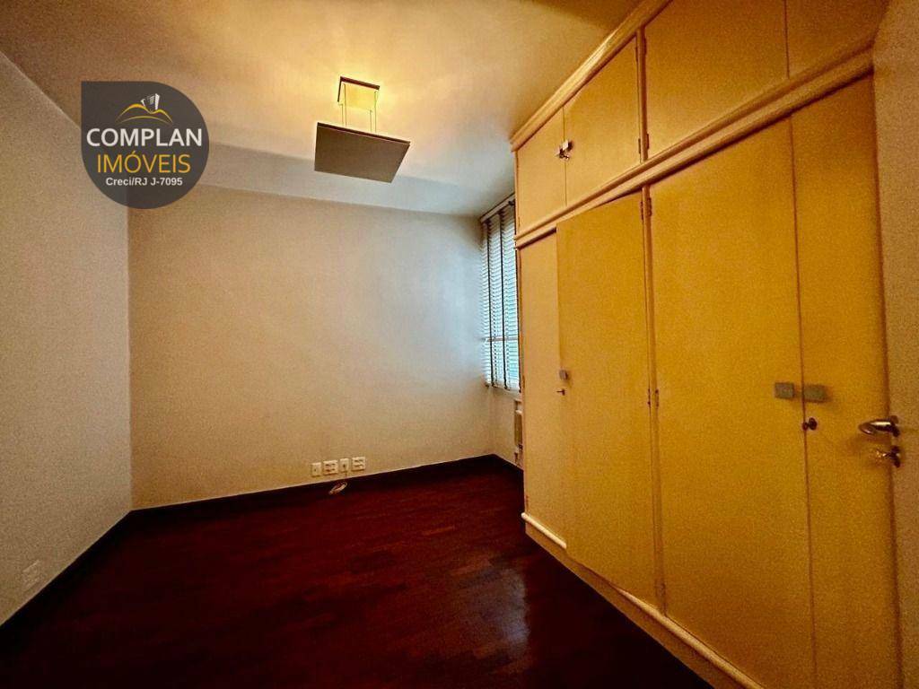 Apartamento à venda com 4 quartos, 232m² - Foto 17