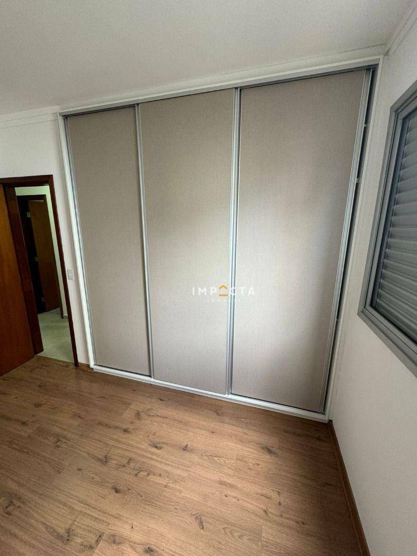 Apartamento à venda com 2 quartos, 75m² - Foto 5