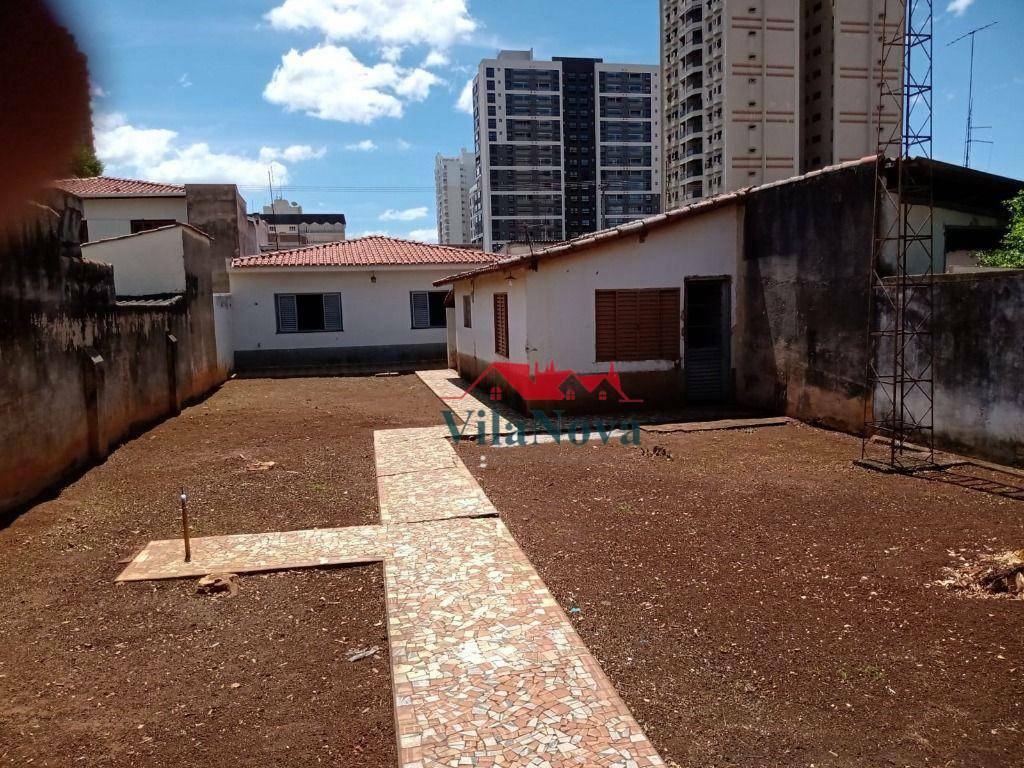 Casa à venda com 3 quartos, 251m² - Foto 1