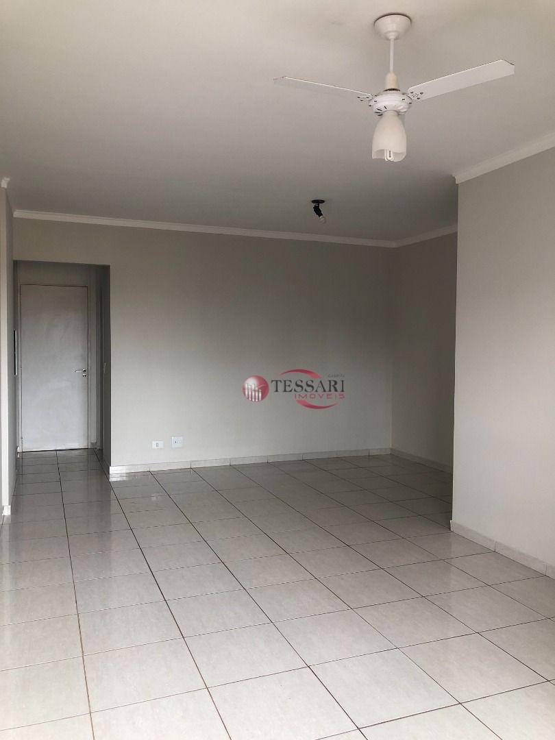 Apartamento para alugar com 3 quartos, 90m² - Foto 3