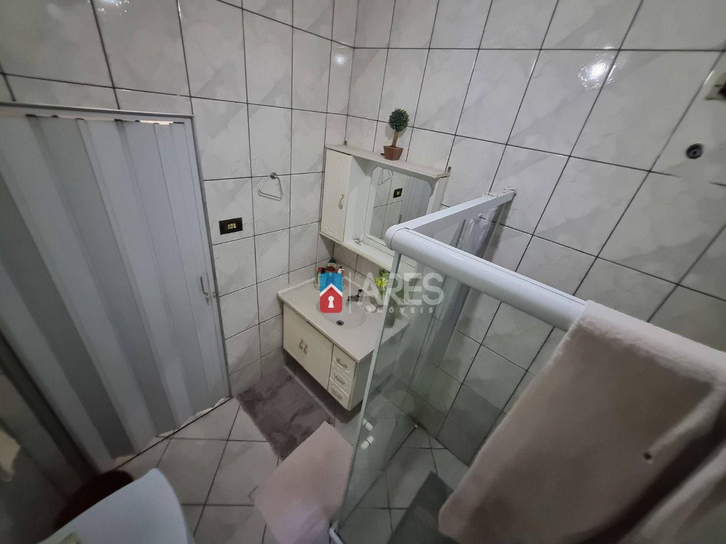Casa à venda com 4 quartos, 239m² - Foto 14