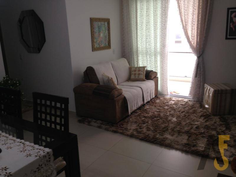 Apartamento à venda com 2 quartos, 72m² - Foto 3