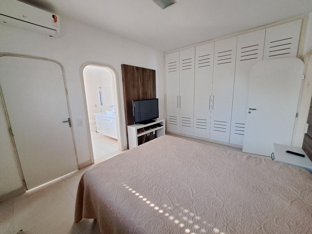 Apartamento à venda com 4 quartos, 200m² - Foto 15