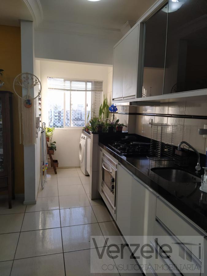 Apartamento à venda com 2 quartos, 65m² - Foto 7