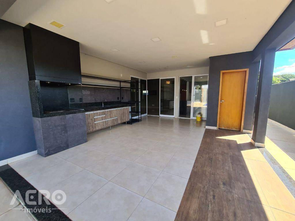 Casa de Condomínio à venda e aluguel com 3 quartos, 210m² - Foto 5