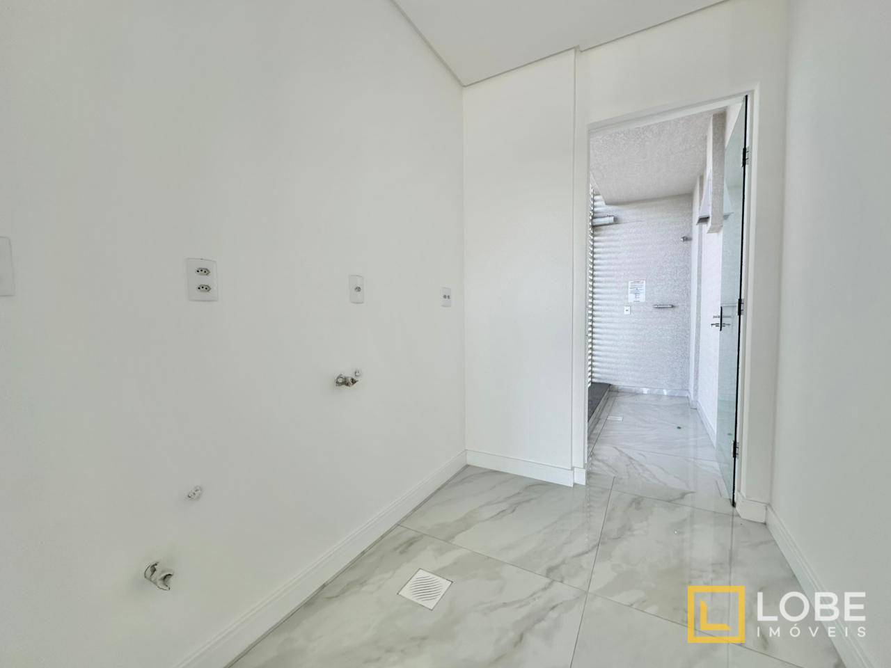 Apartamento à venda com 3 quartos, 107m² - Foto 11