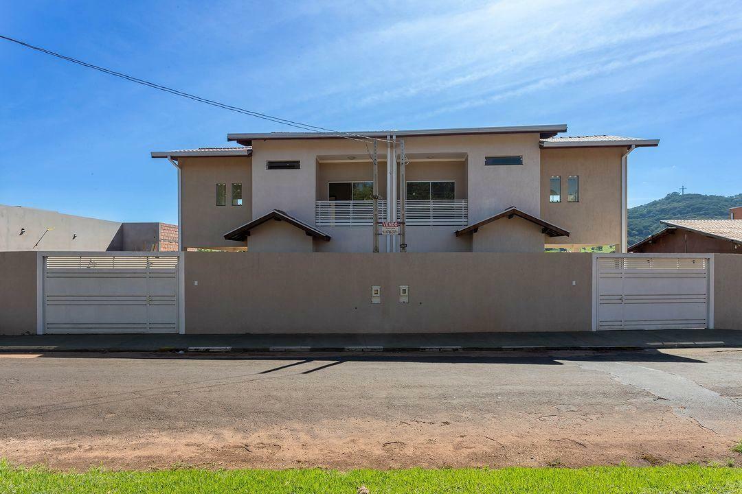 Casa à venda com 3 quartos, 140m² - Foto 2