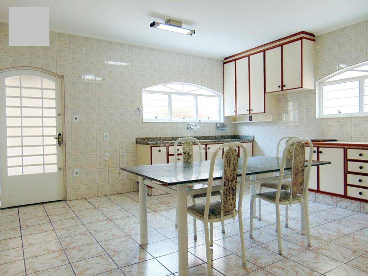 Casa à venda com 3 quartos, 230m² - Foto 6