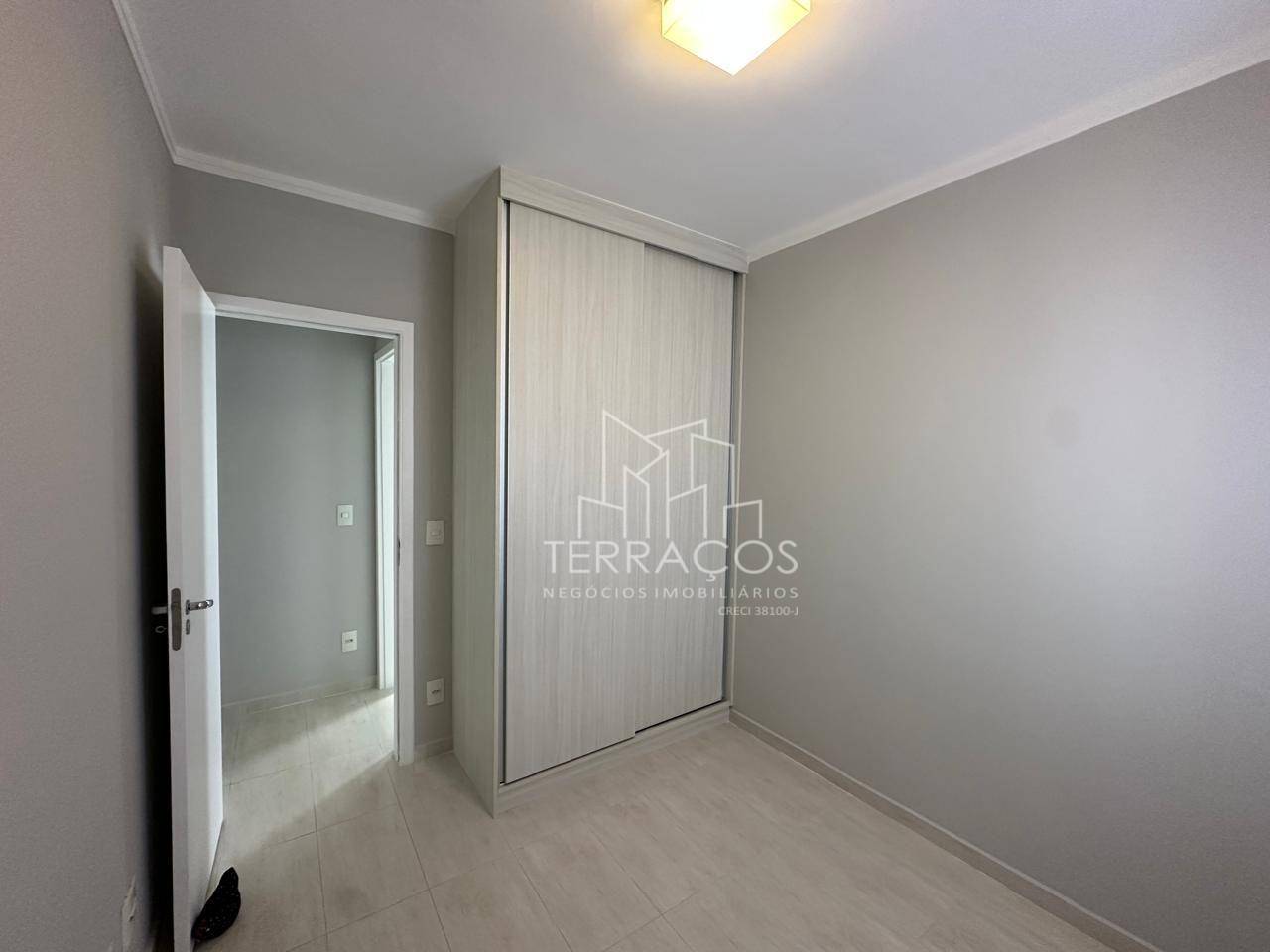 Apartamento para alugar com 3 quartos, 87m² - Foto 13