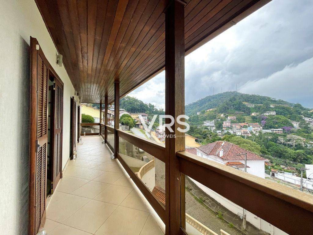 Casa à venda com 4 quartos, 195m² - Foto 23