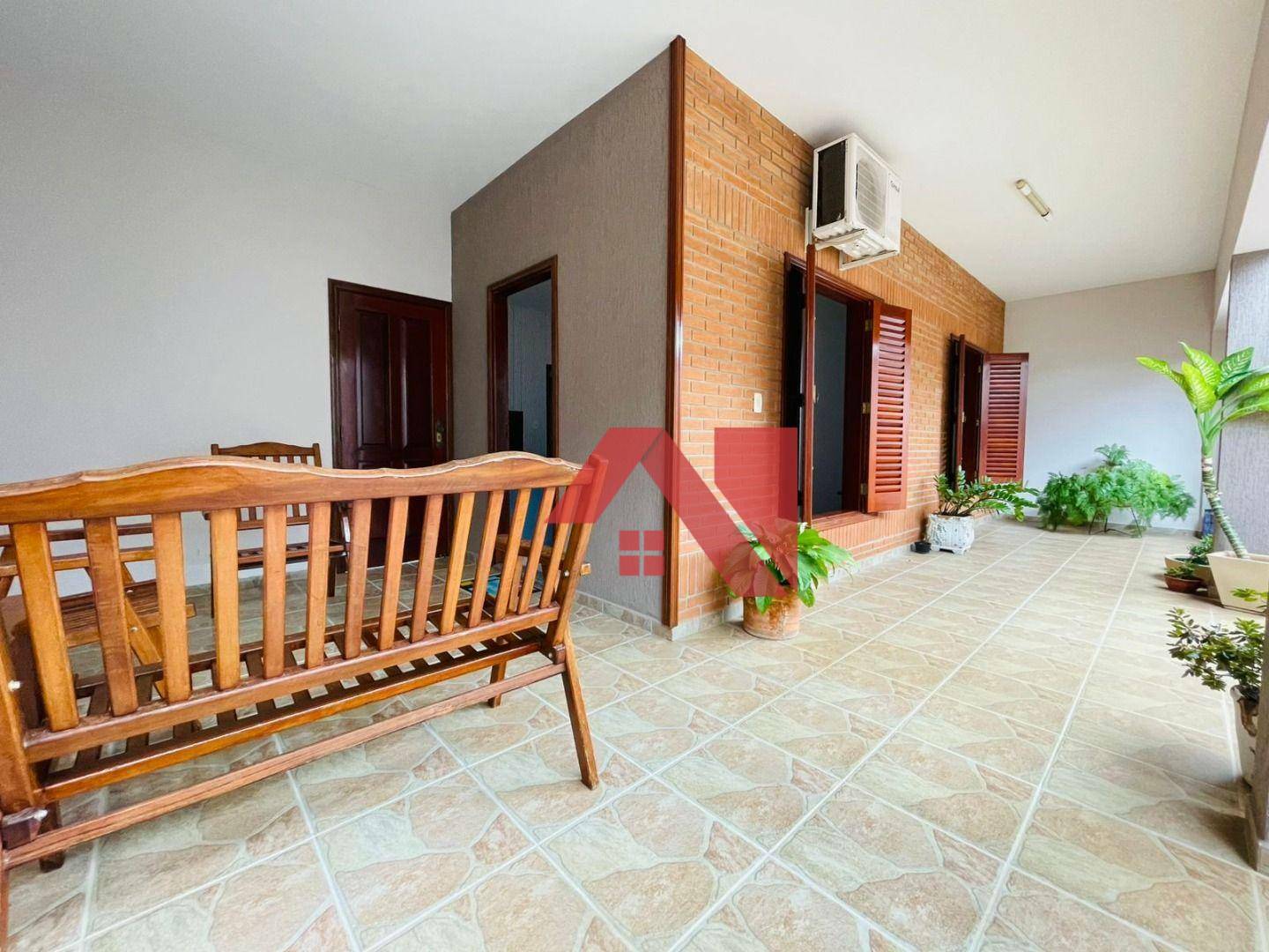 Casa à venda com 4 quartos, 280m² - Foto 3