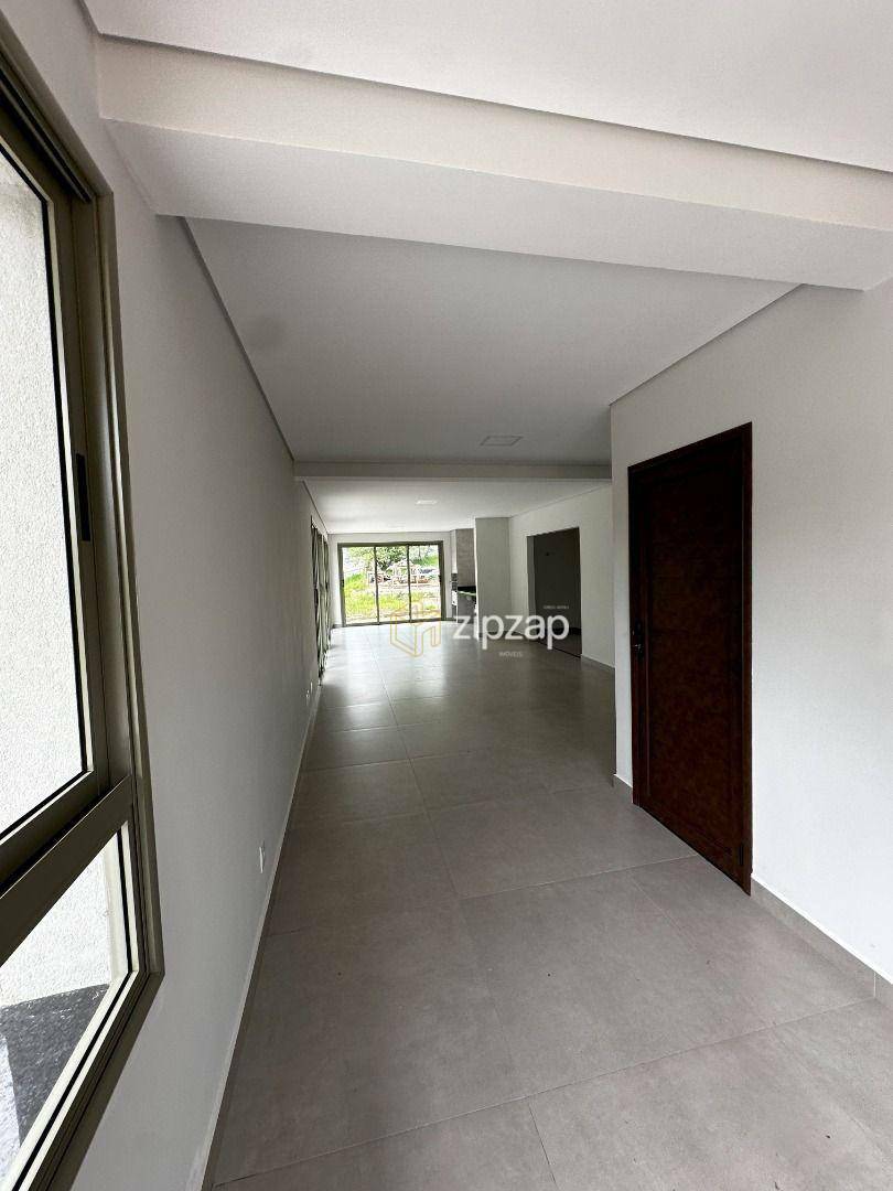 Casa à venda com 4 quartos, 300m² - Foto 4