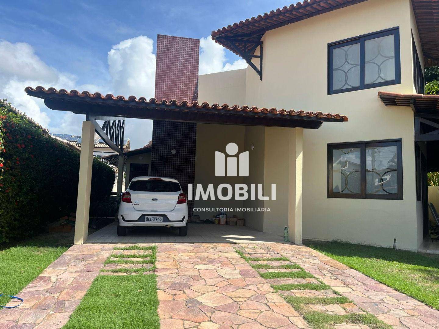 Casa de Condomínio à venda com 4 quartos, 325m² - Foto 3