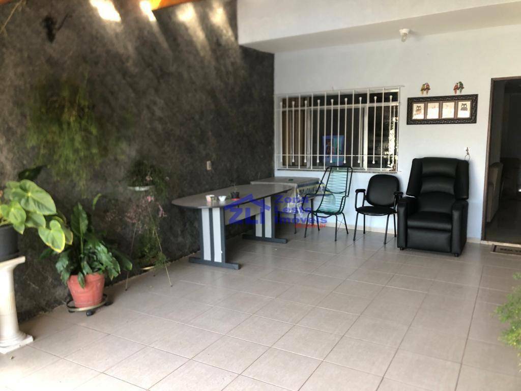 Sobrado à venda com 2 quartos, 248m² - Foto 10