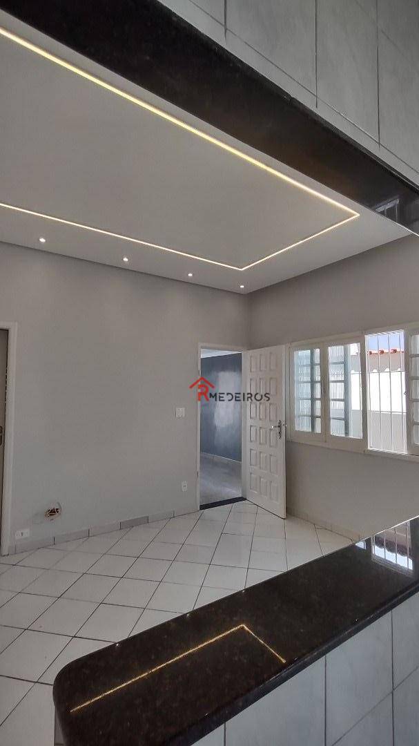 Casa à venda com 3 quartos, 82m² - Foto 18