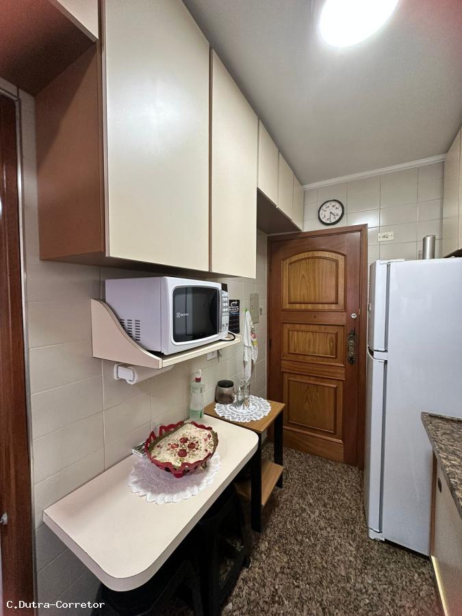 Apartamento à venda com 2 quartos, 59m² - Foto 13