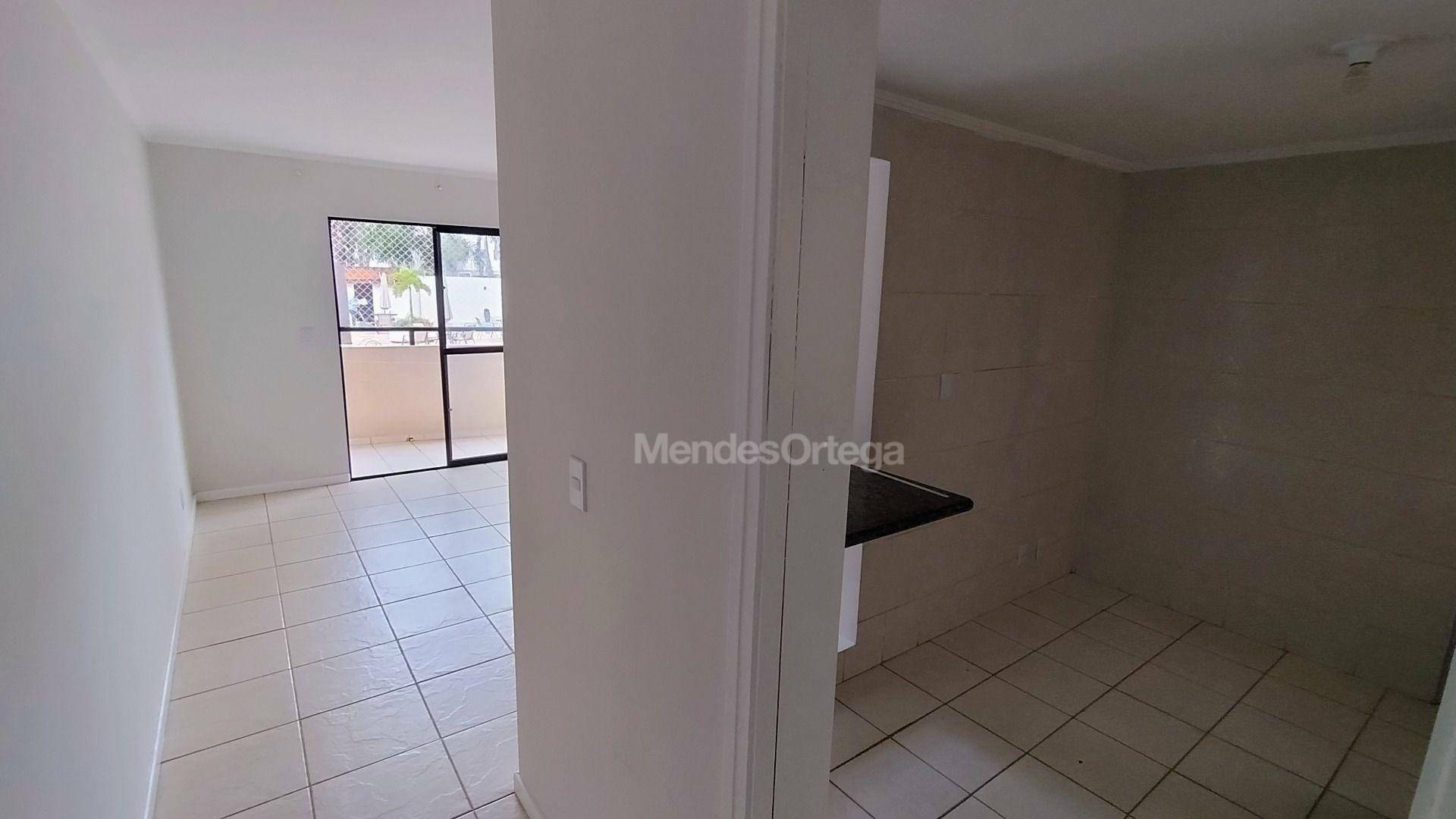 Apartamento à venda com 3 quartos, 70m² - Foto 3