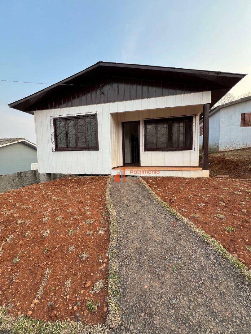 Casa à venda com 2 quartos, 62m² - Foto 2